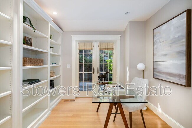 Building Photo - 775 Kirkcrest Rd