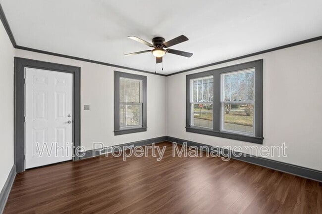 Building Photo - 401 W Ketchie St