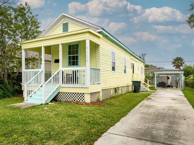 Building Photo - 4124 Avenue M 1/2