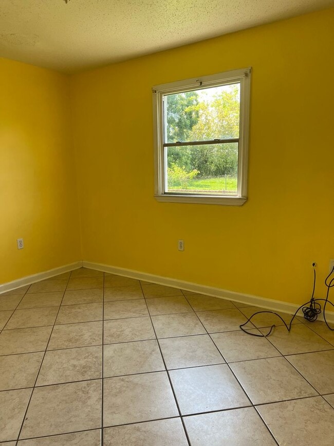 Building Photo - Gentilly Single