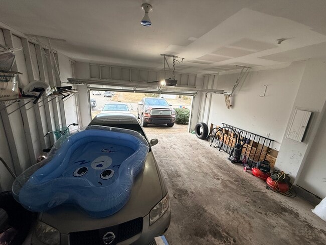 Building Photo - 2818 Penn Meade Dr