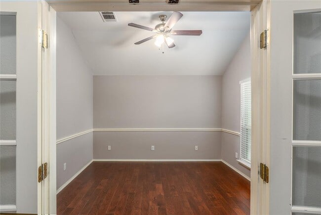 Building Photo - 116 Amberwood Ct