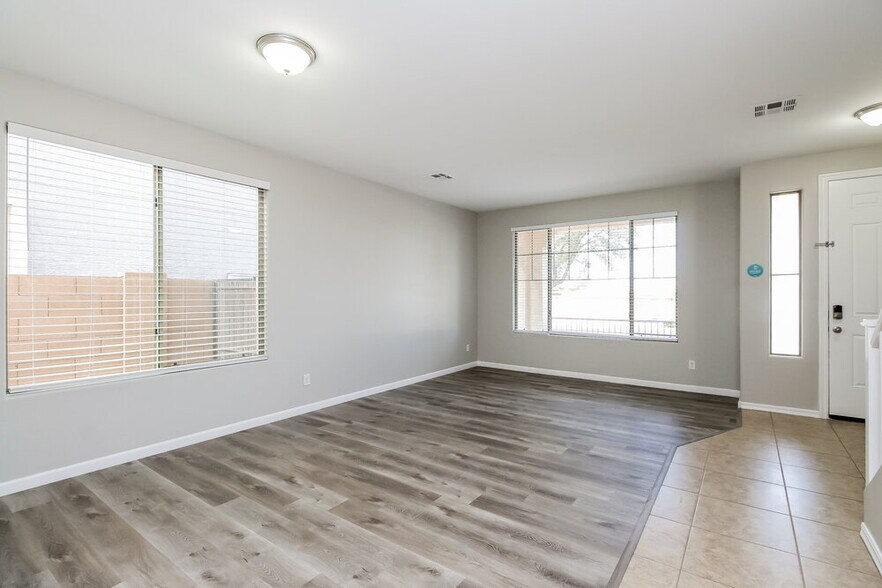 Building Photo - 19091 E Pelican Dr