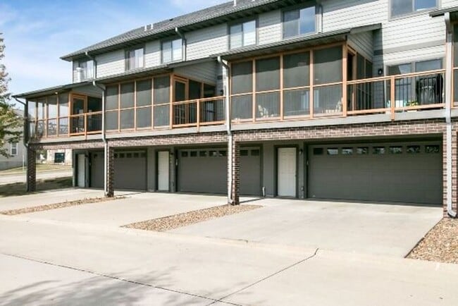 Building Photo - $2,100 | 3 Bedroom, 2.5 Bathroom Townhouse | No Pets | Available for an August 1st, 2026 Move In!