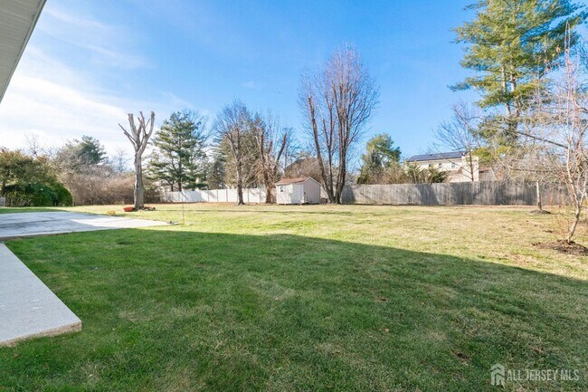 Building Photo - 12 Mershon Ln