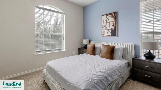 Building Photo - 6101 N Riverside Dr