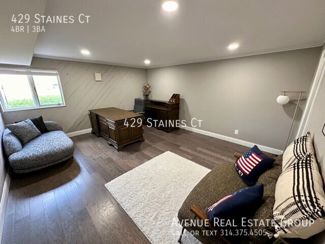 Building Photo - 429 Staines Ct