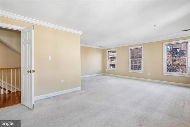 Building Photo - 1053 N Stuart St