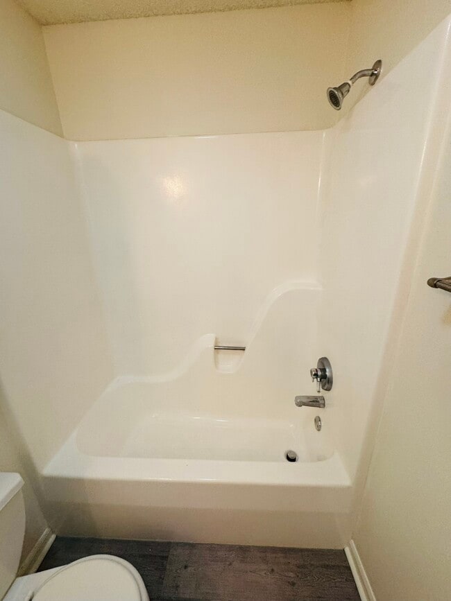 Building Photo - 365 Beaver Kreek Center