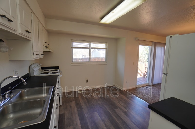 Building Photo - 8589 W Fair Ave