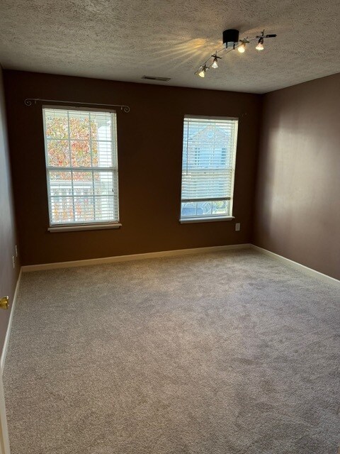 Building Photo - 14829 Lenox Dr