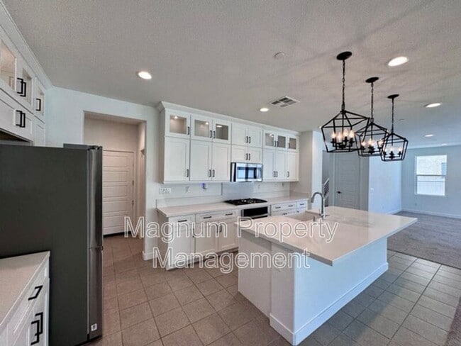 Building Photo - 34118 Willow Stone St