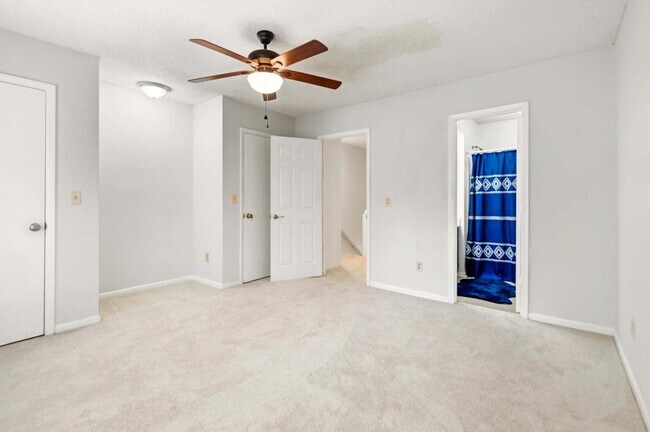 Building Photo - 1161 Shadow Lake Cir