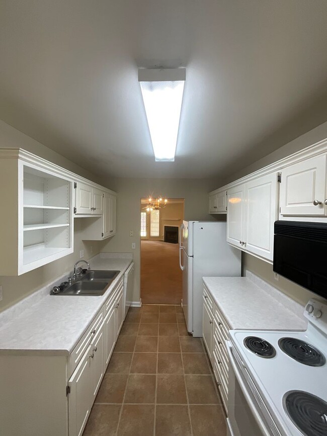 Building Photo - 413 Northrop Pl