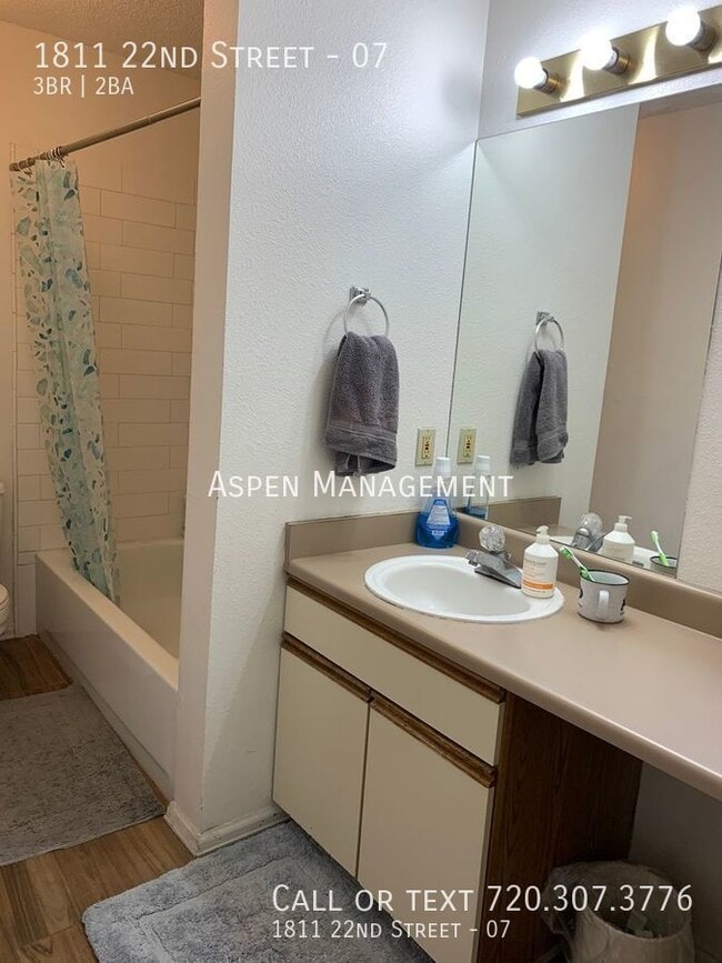 Building Photo - 1811 22nd St