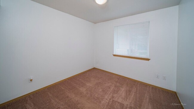 Building Photo - 8125-Rothfuss