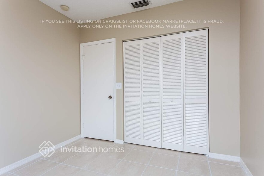 Building Photo - 11249 NW 34th Pl