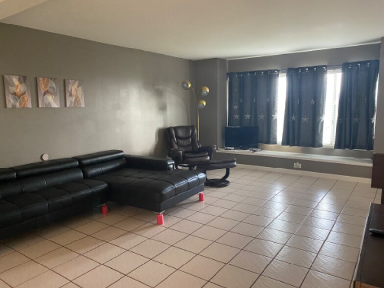 Building Photo - 1577 Raccoon Ct