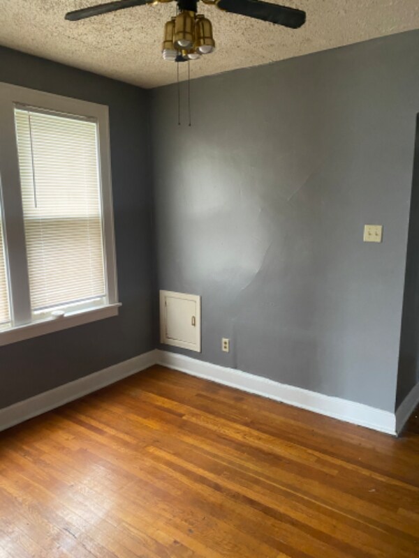 Building Photo - 1115 Rossmore Ave