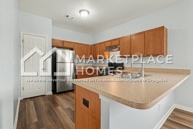 Building Photo - 5798 Westchase St