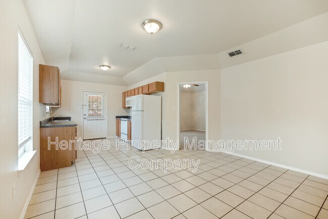 Building Photo - 236 Rosalie Dr
