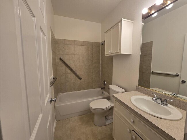 Building Photo - 5404 Garden View Cove