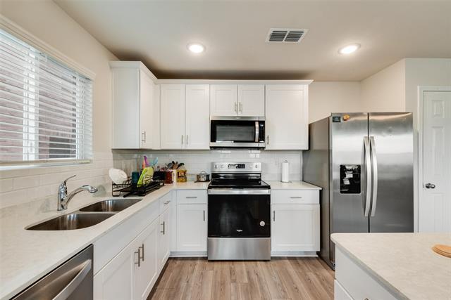Building Photo - 1405 Embrook Trl