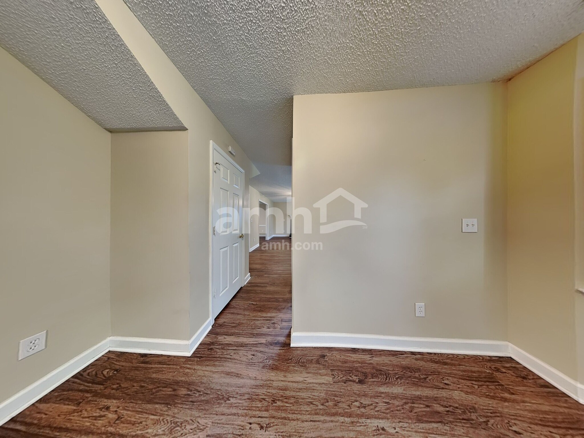 Building Photo - 401 Tar Heel Ln