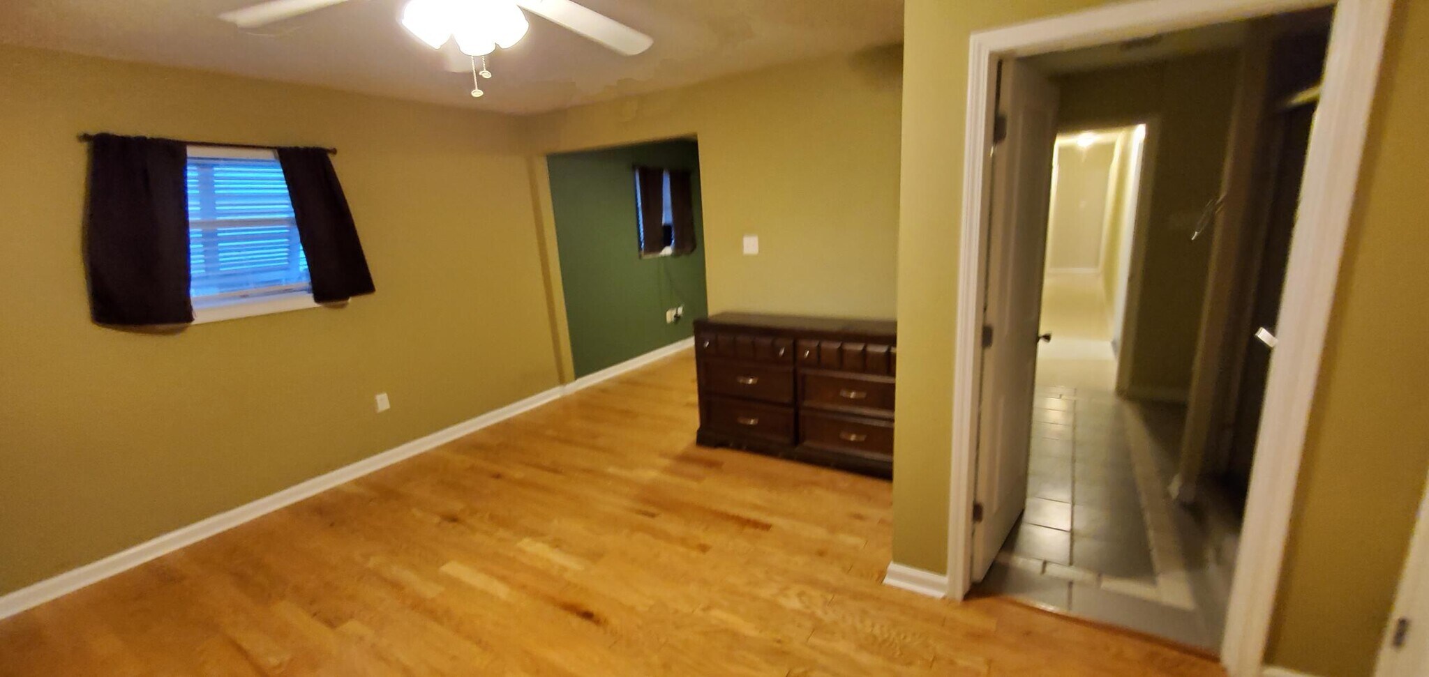 Master Bedroom - 117 12th St