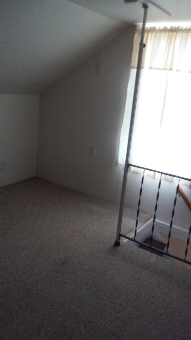 up stairs bedroom/ storage - 905 State Fair Blvd