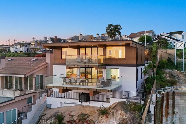 Building Photo - 3047 Ocean Blvd