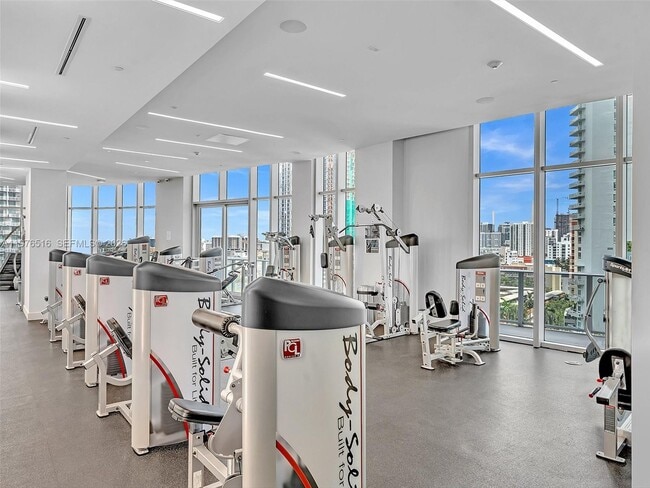 Building Photo - 488 NE 18th St