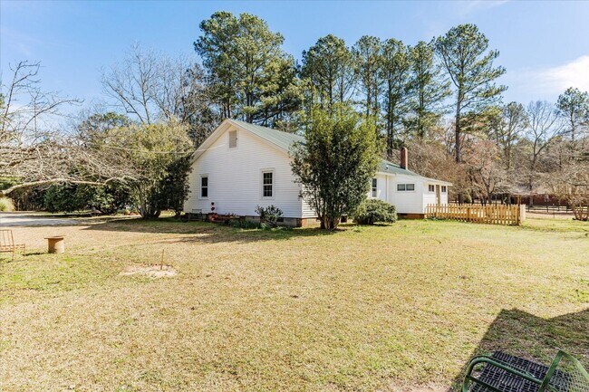 Building Photo - 3204 Ray Owens Rd