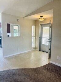 Building Photo - 600 E Lake Jasmine Cir
