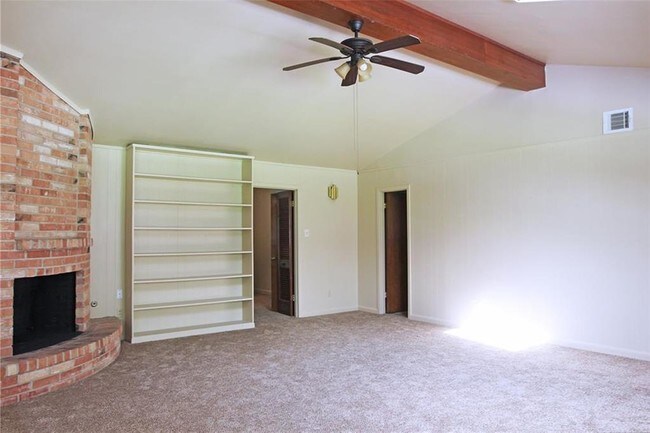 Building Photo - 502 Misty Ln