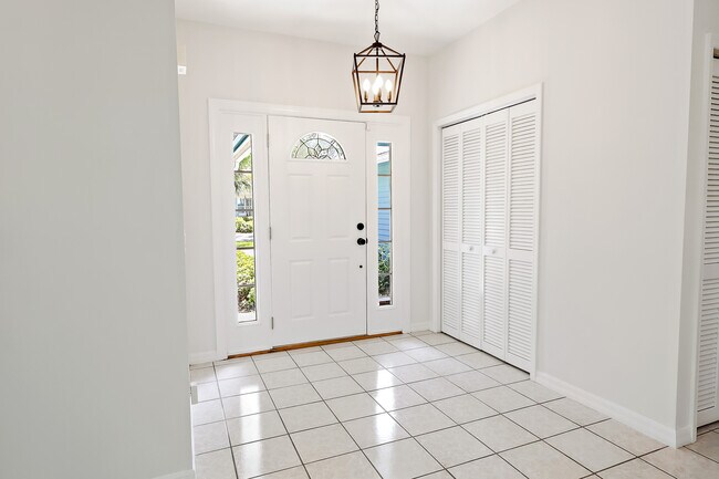 Building Photo - 410 Arrowhead Trail