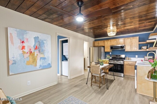 Building Photo - 328 Theodora Blvd