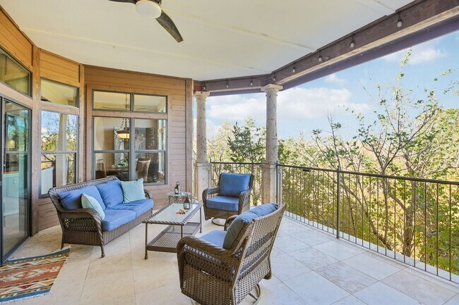 Building Photo - Luxury Riverfront Condo Near Georgetown Square | 2 Bed / 2 Bath with Balcony