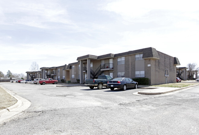 Building Photo - Meadowbrook Apartments