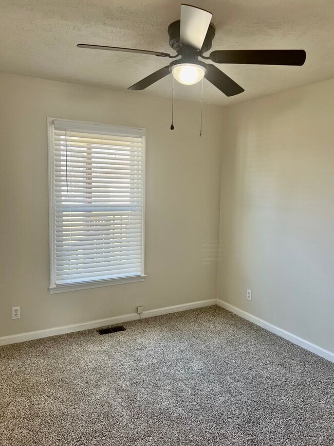 Building Photo - AVAILABLE NOW! 3 Bedroom, 2 Bath Home off Needmore Road