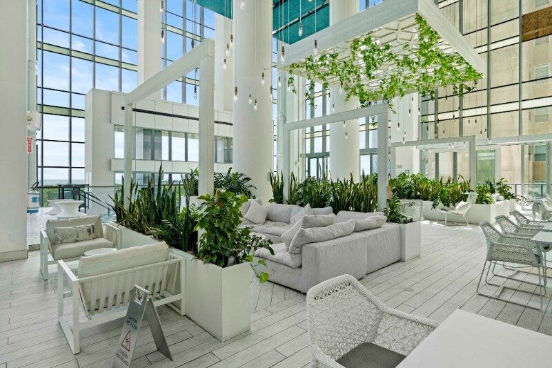 Building Photo - 800 S Michigan Ave