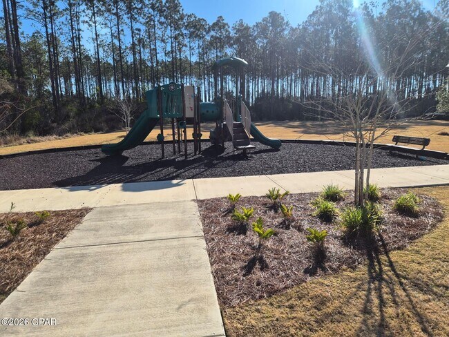 Building Photo - 460 Melrose Wy