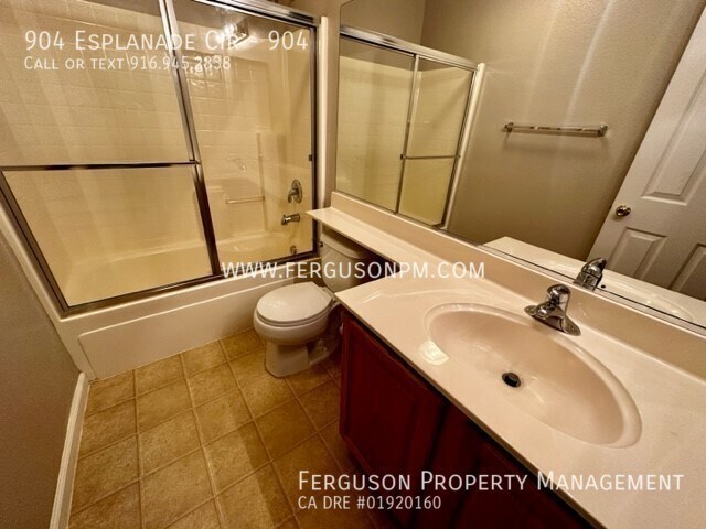 Building Photo - Move In Ready Folsom Home with Greenbelt V...