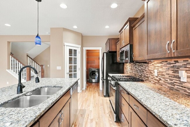 Building Photo - 1680 N Winchester Ct