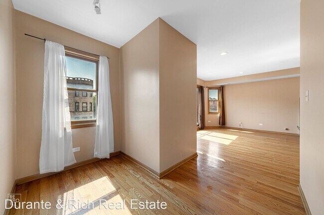 Building Photo - 3 br, 2 bath House - 3246 W Warren Blvd Un...