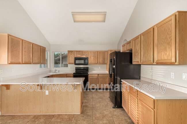 Building Photo - 1523 S Vine St