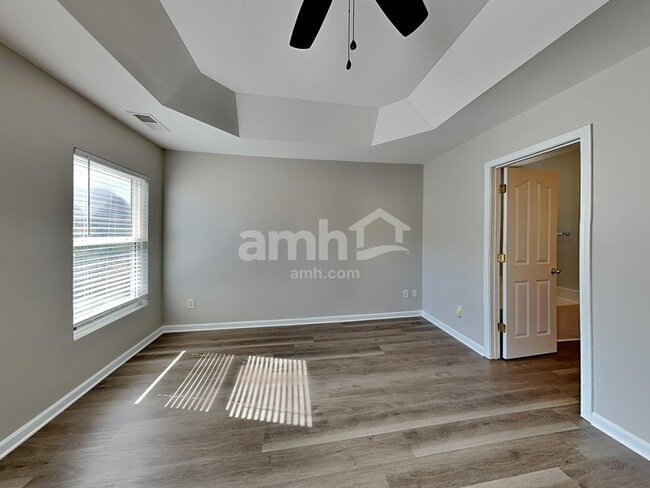 Building Photo - 2001 Moonstone Ln