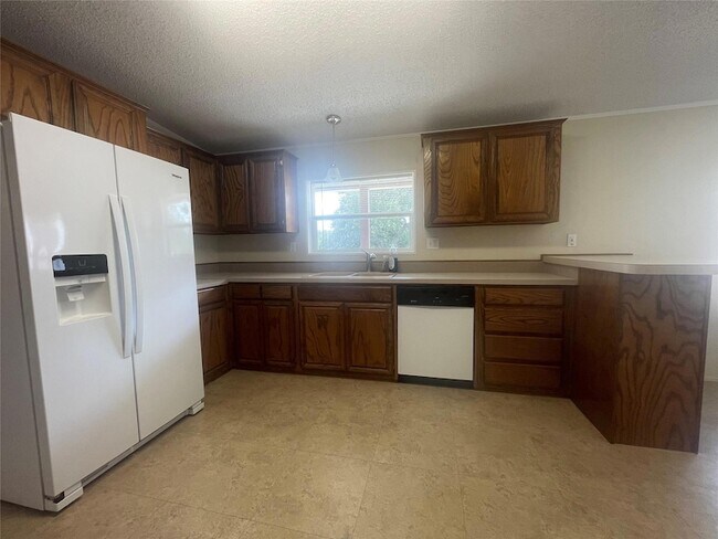 Building Photo - 1550 Alpine Trail