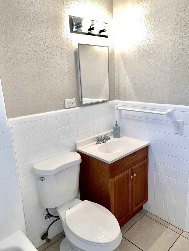 Bathroom 1 - 141 Saint George Rd