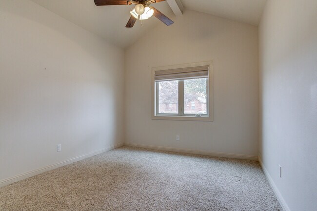 Building Photo - 803 Avenue S